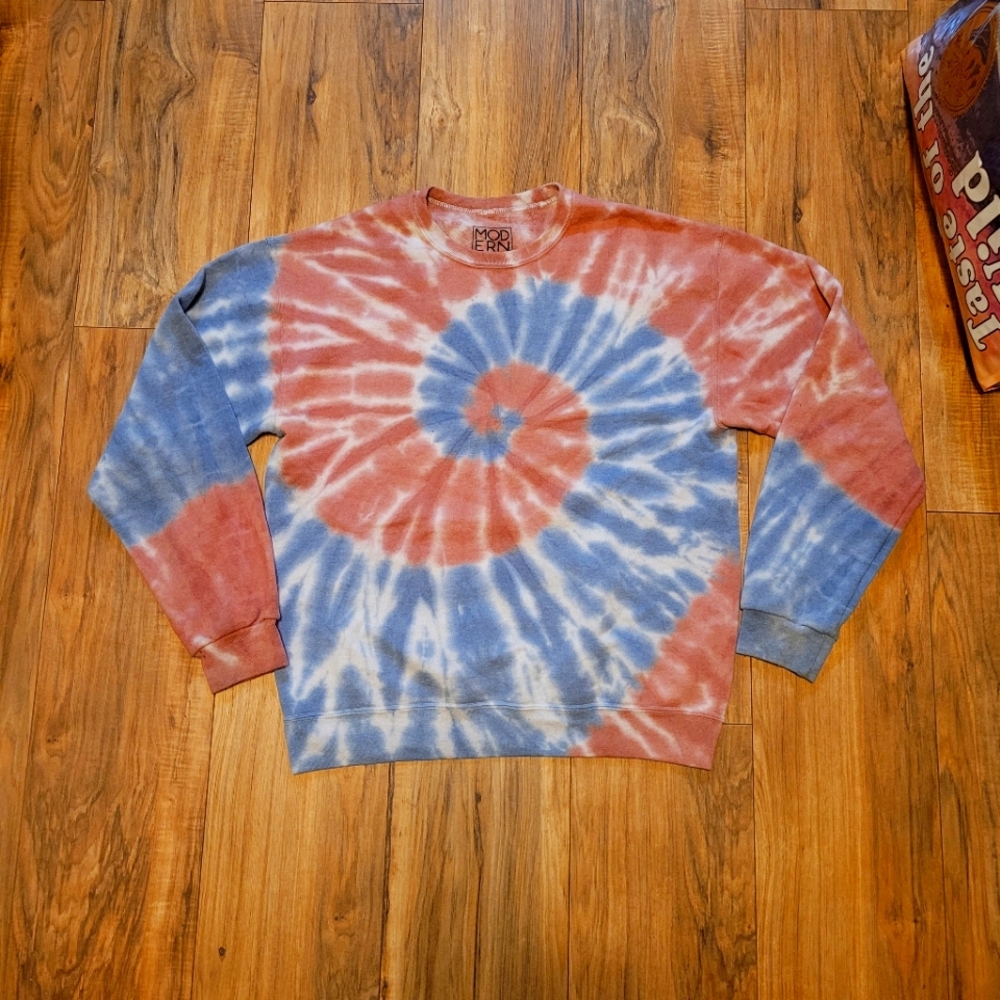 Modern Lux Sweater Tie Dye Medium